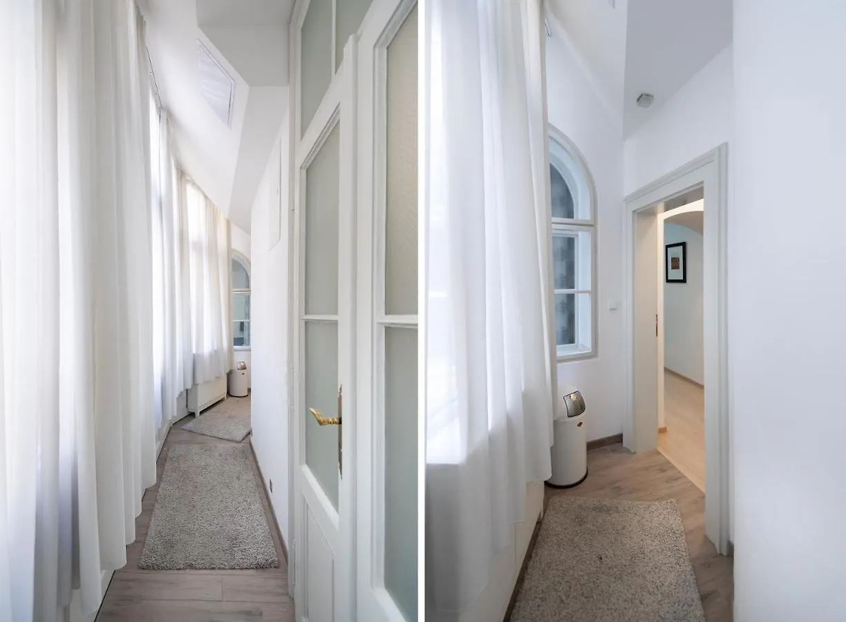 Quiet Apartment In The Heart Of Old Town Centre Praga