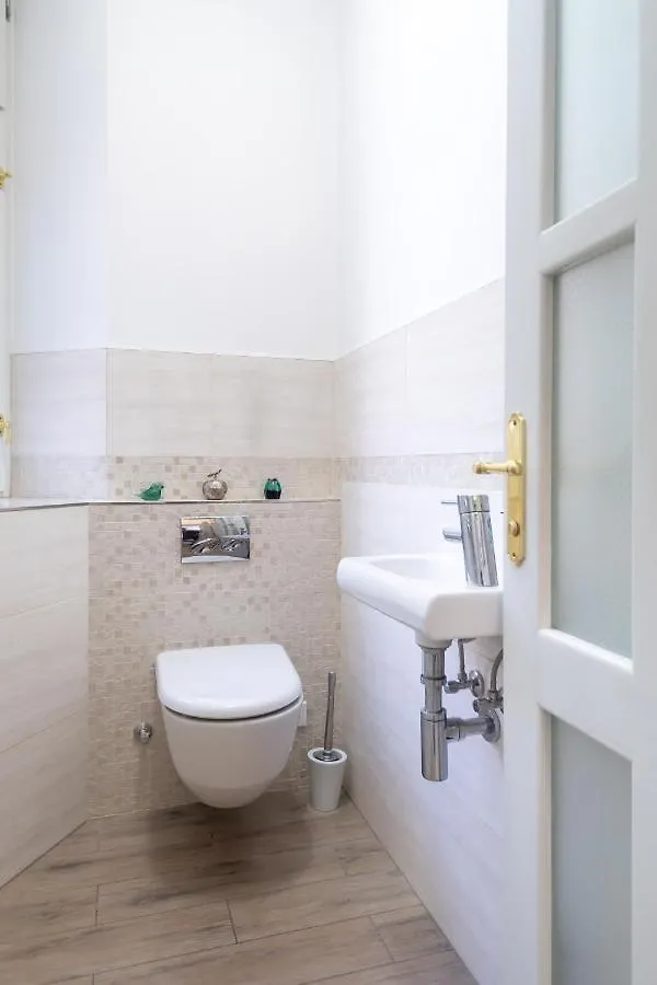 Quiet Apartment In The Heart Of Old Town Centre Prague